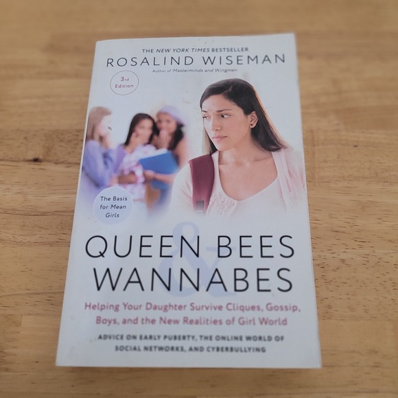 Queen Bees and Wannabes Book - Rosalind Wiseman - Girl World Advice - Picture 1 of 5